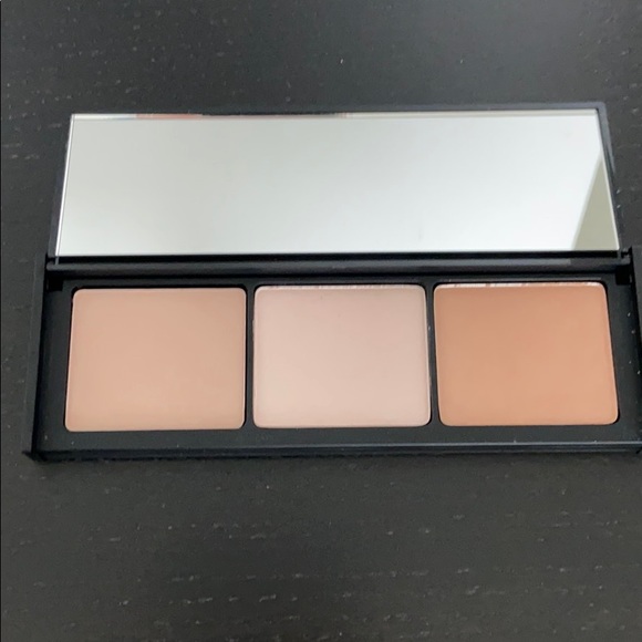 Makeup Bundle - Picture 14 of 15